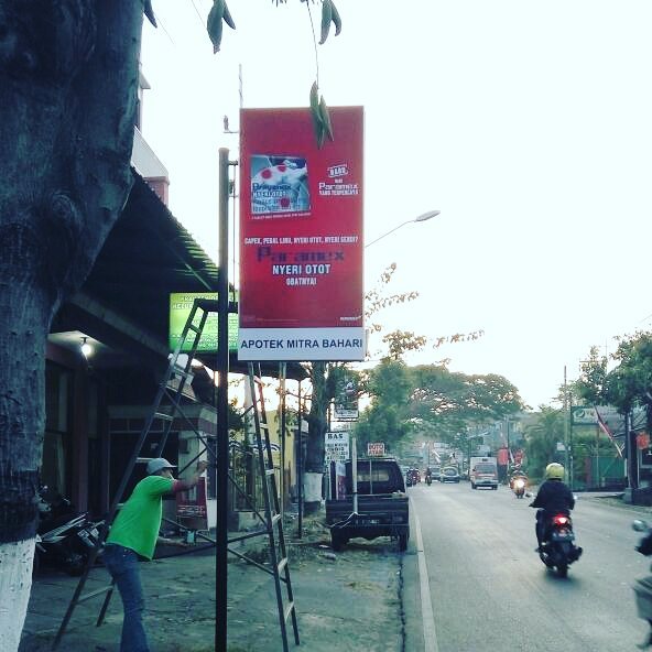 Apotek Mitra Bahari