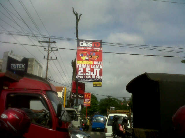 bilboard laksda adi sucipto (malang)