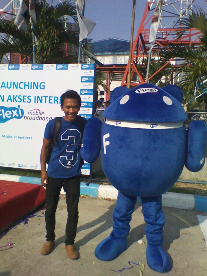 boneka maskot android