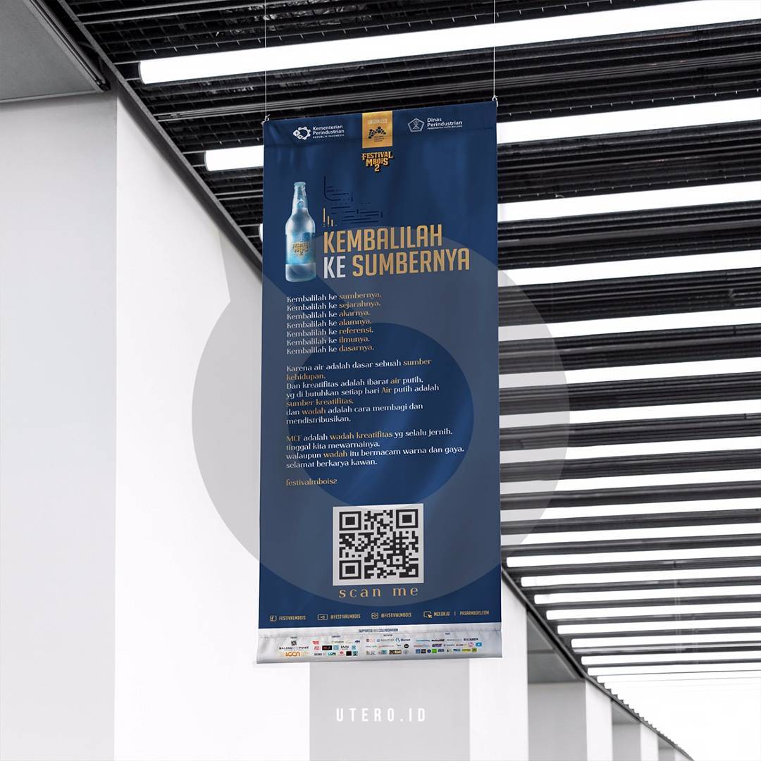 hanging banner