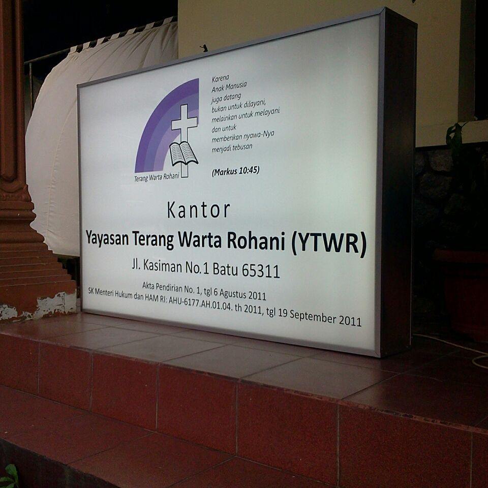 Neon Box Kantor Yayasan Terang Warta Rohani
