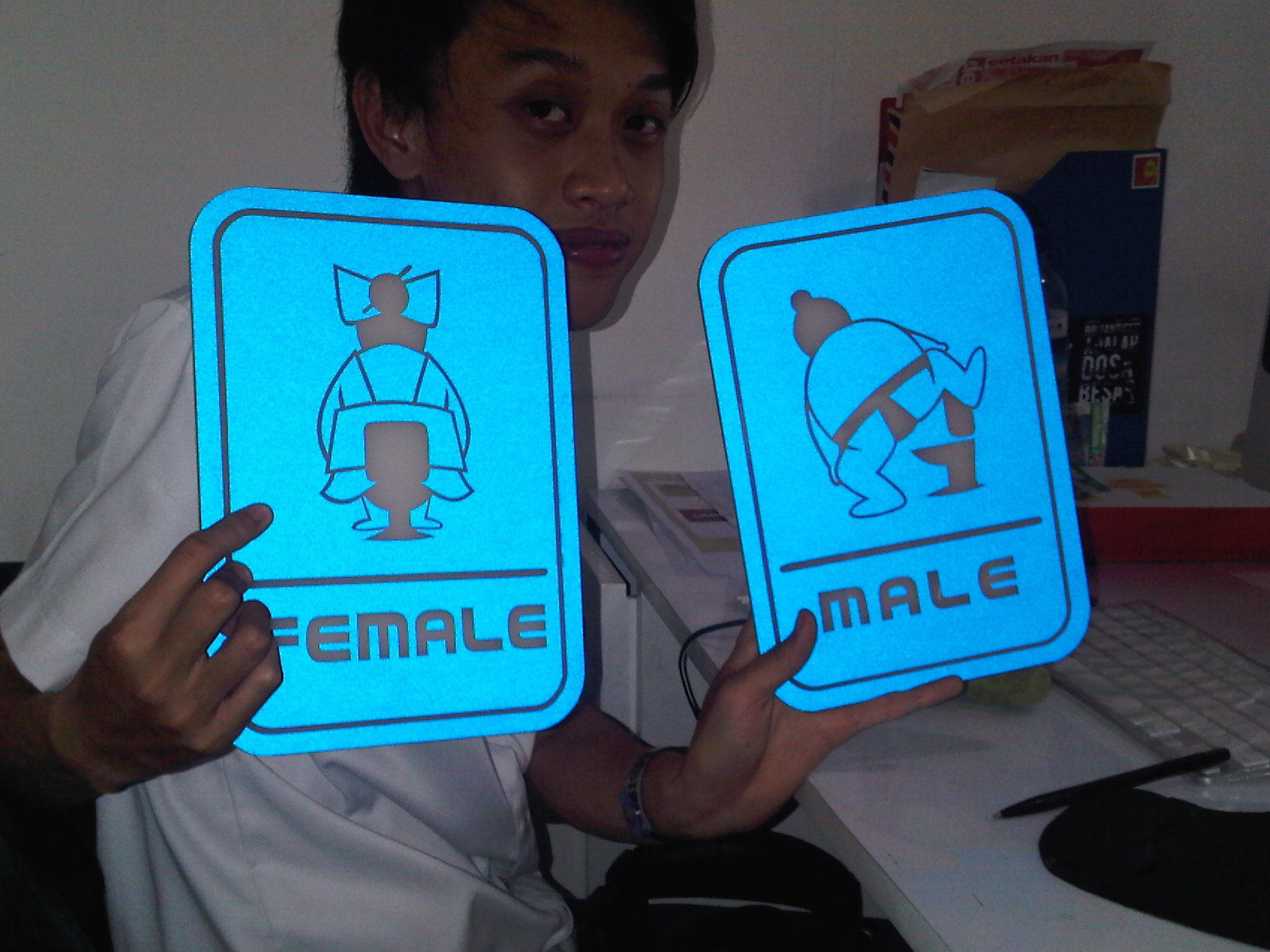 toilet sign acrilic/mika